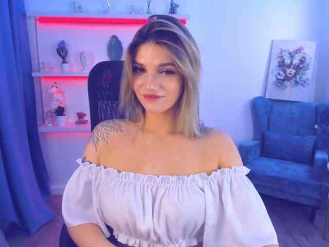 SelenaMoonlight webcam