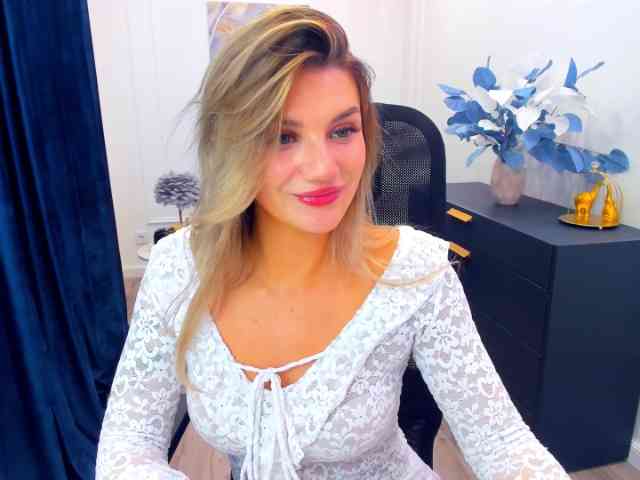 SelenaMoonlight webcam