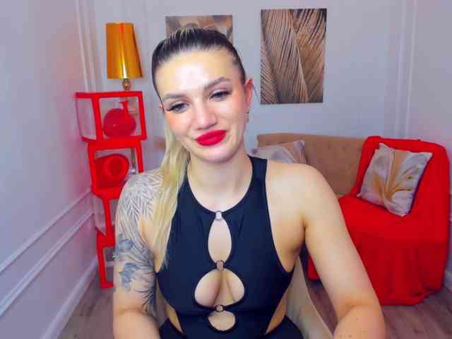 SelenaMoonlight webcam