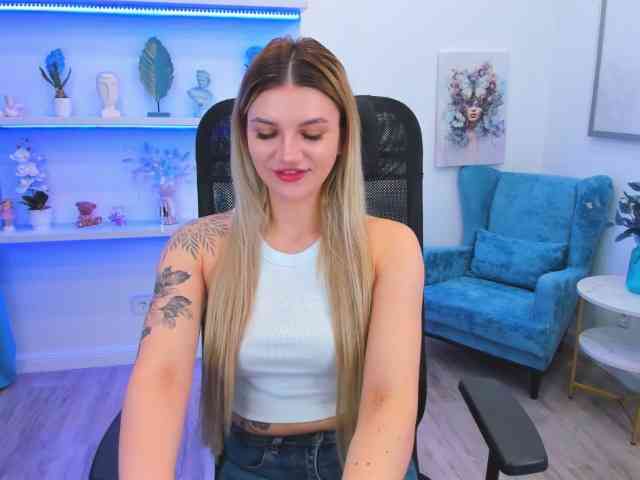 SelenaMoonlight webcam