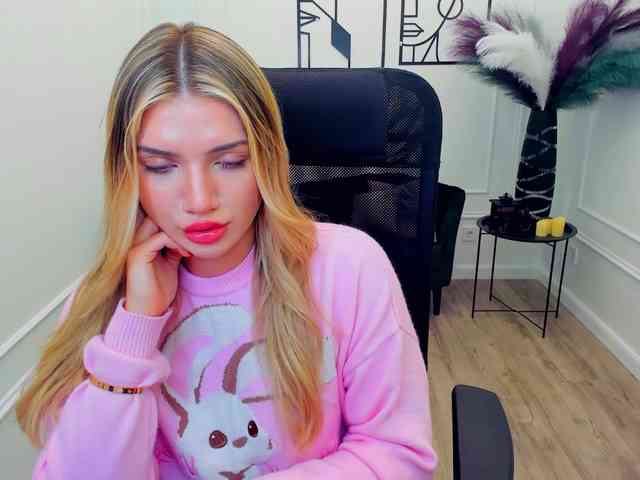 SelenaMoonlight webcam