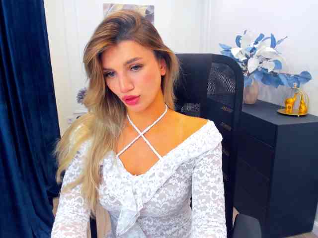 SelenaMoonlight webcam
