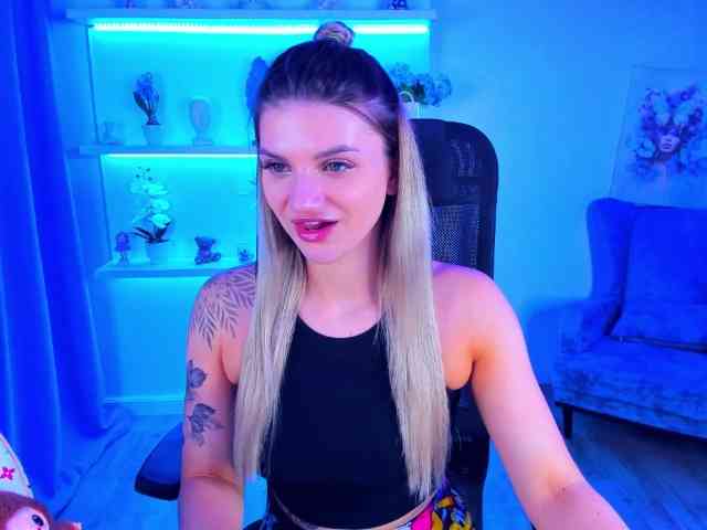 SelenaMoonlight webcam