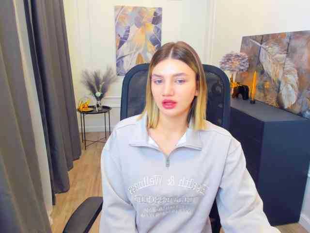 SelenaMoonlight webcam