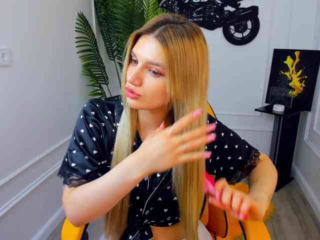 SelenaMoonlight webcam