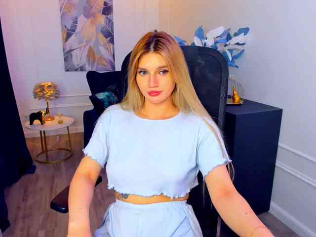 SelenaMoonlight webcam