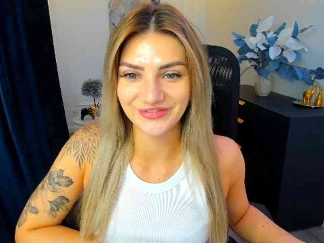 SelenaMoonlight webcam