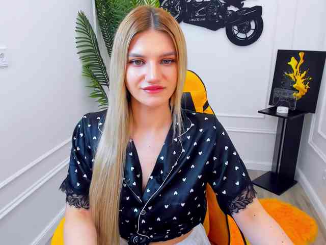 SelenaMoonlight webcam