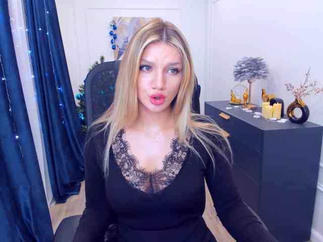 SelenaMoonlight webcam