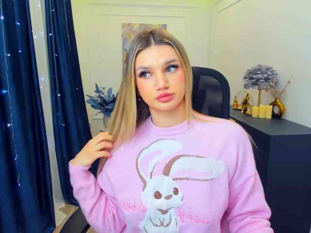 SelenaMoonlight webcam