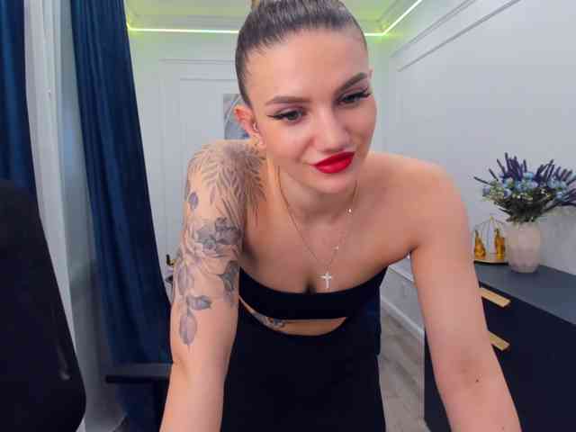 SelenaMoonlight webcam