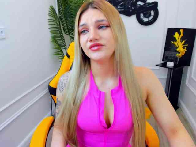SelenaMoonlight webcam