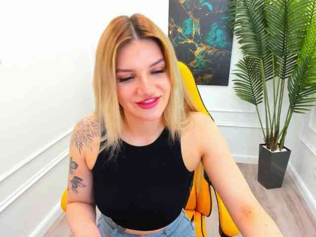 SelenaMoonlight webcam