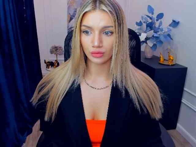 SelenaMoonlight webcam