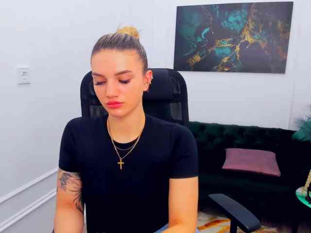 SelenaMoonlight webcam