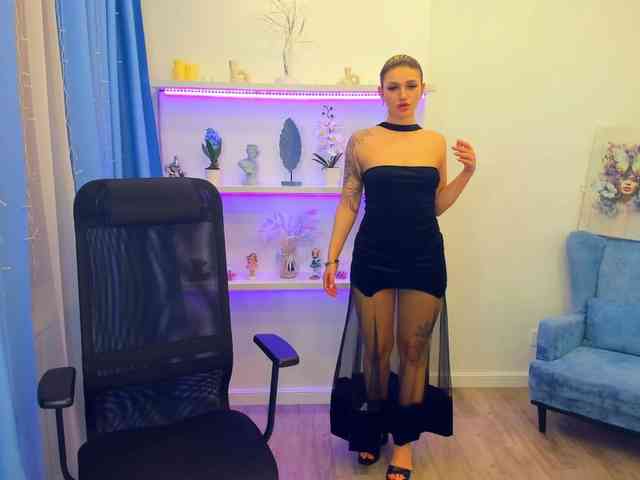 SelenaMoonlight webcam