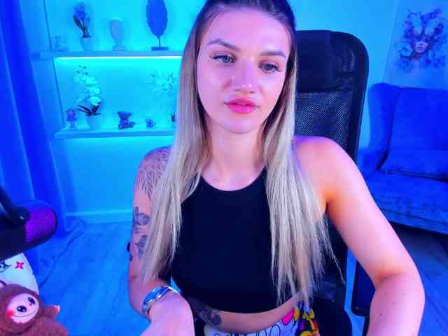 SelenaMoonlight webcam