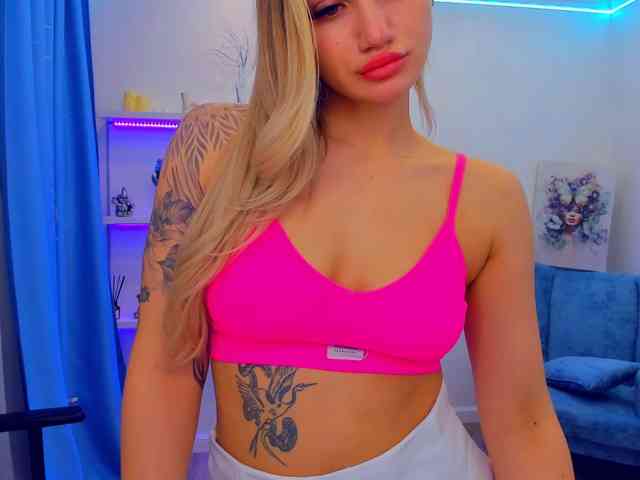 SelenaMoonlight webcam