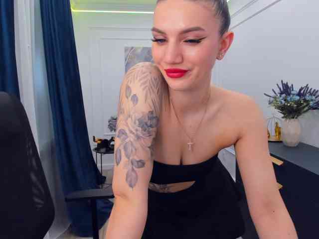 SelenaMoonlight webcam