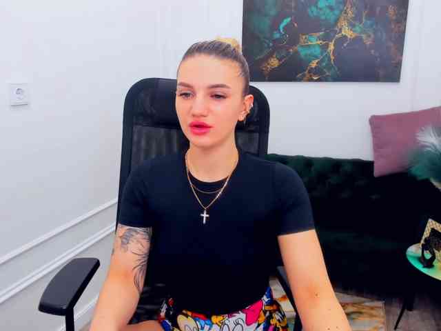 SelenaMoonlight webcam