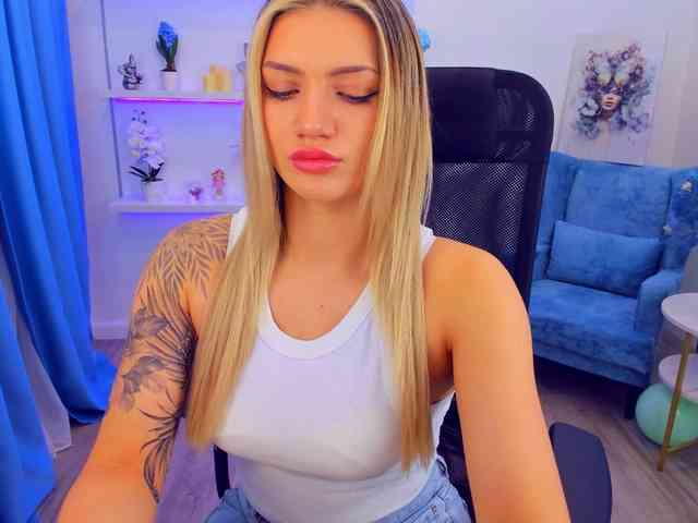 SelenaMoonlight webcam