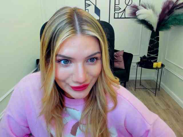 SelenaMoonlight webcam