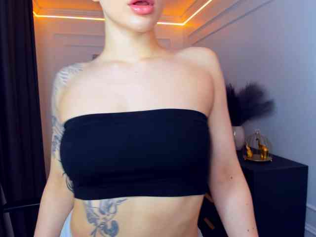 SelenaMoonlight webcam