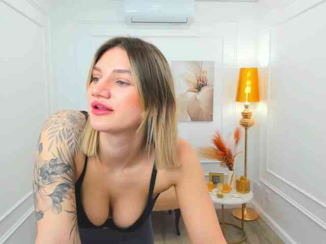 SelenaMoonlight webcam