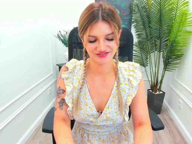 SelenaMoonlight webcam