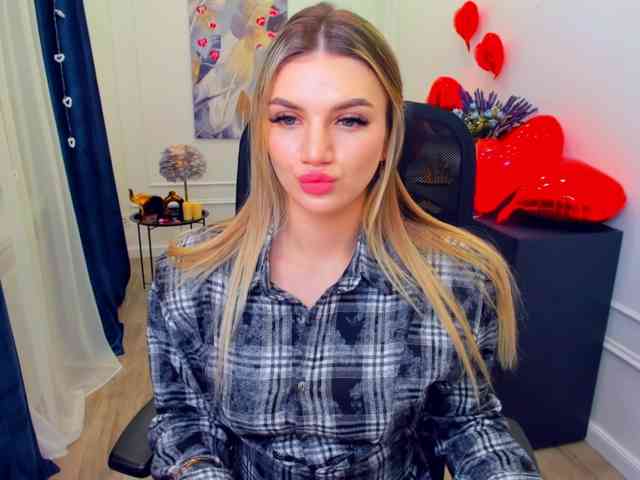 SelenaMoonlight webcam