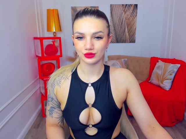 SelenaMoonlight webcam