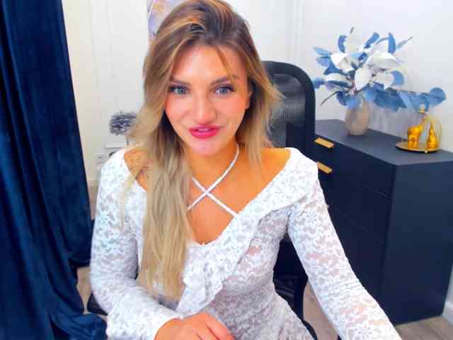 SelenaMoonlight webcam