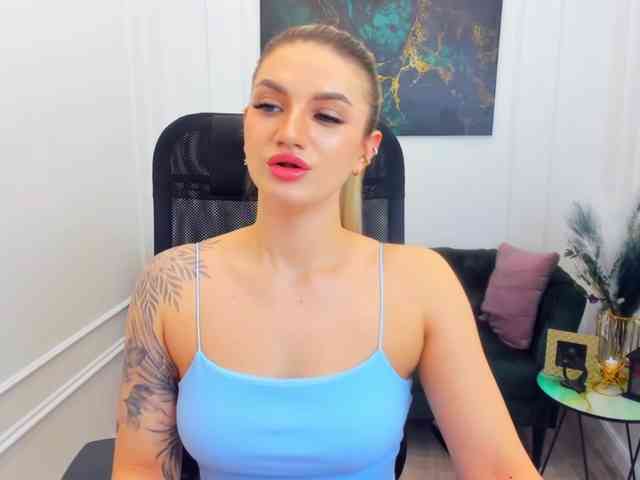 SelenaMoonlight webcam