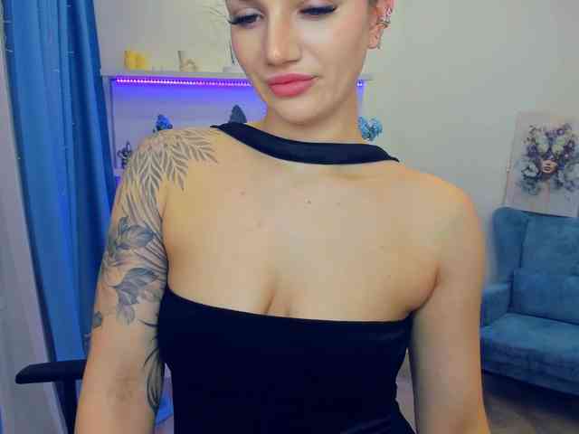 SelenaMoonlight webcam