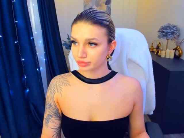 SelenaMoonlight webcam