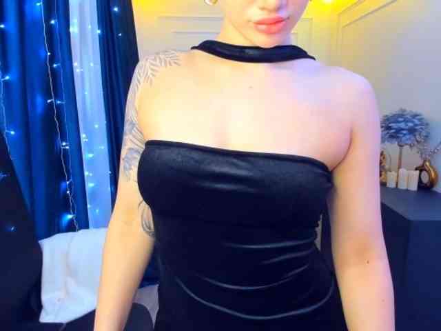 SelenaMoonlight webcam