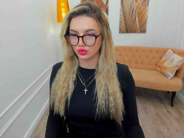 SelenaMoonlight webcam