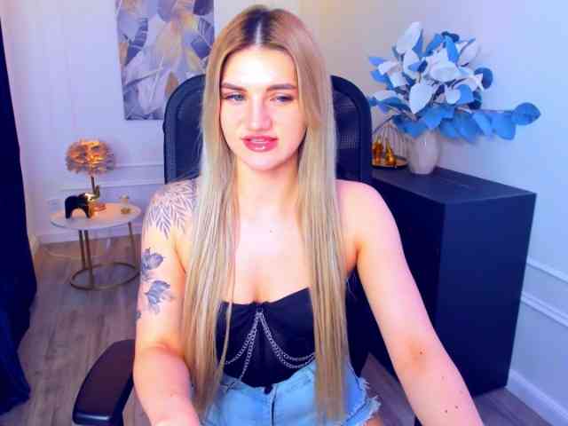 SelenaMoonlight webcam