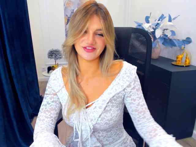 SelenaMoonlight webcam