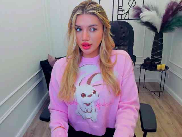 SelenaMoonlight webcam