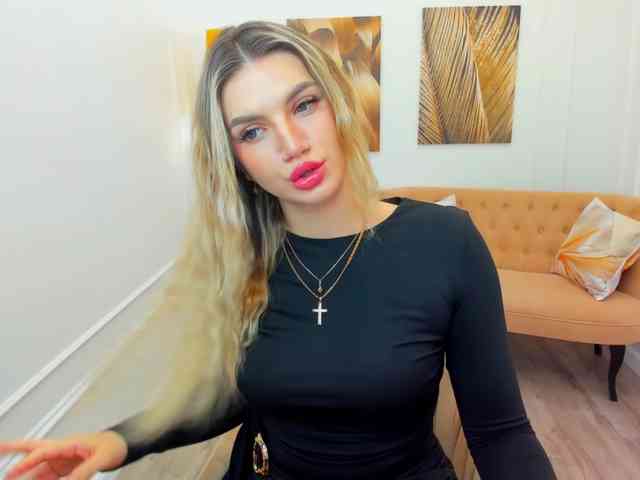 SelenaMoonlight webcam