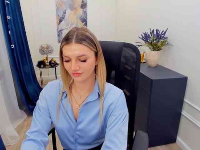 SelenaMoonlight webcam