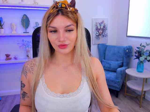 SelenaMoonlight webcam