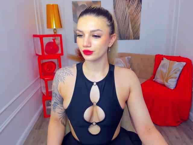 SelenaMoonlight webcam