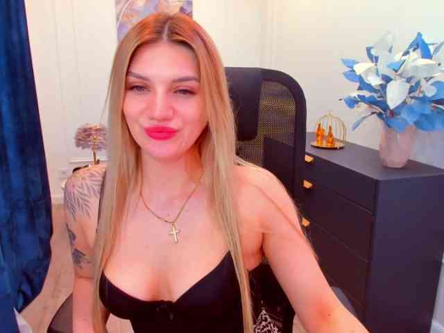 SelenaMoonlight webcam