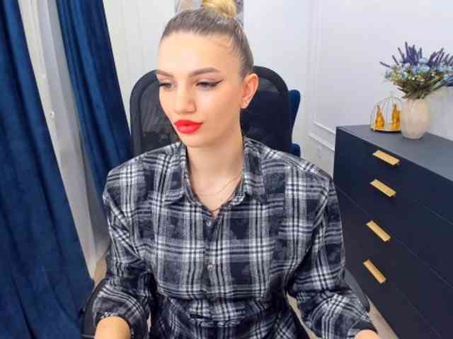 SelenaMoonlight webcam