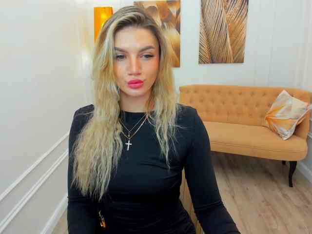 SelenaMoonlight webcam