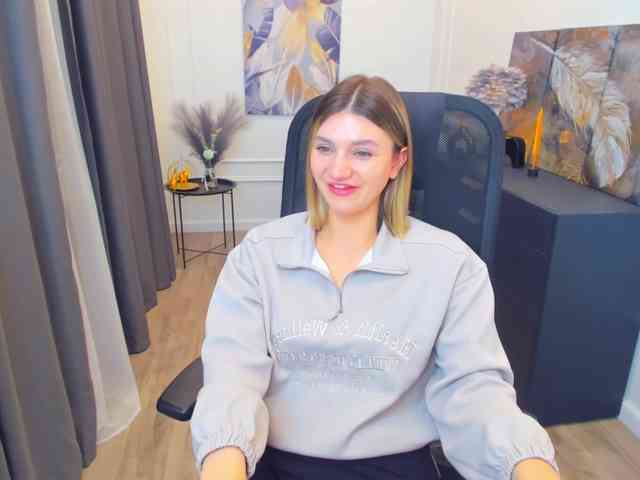 SelenaMoonlight webcam