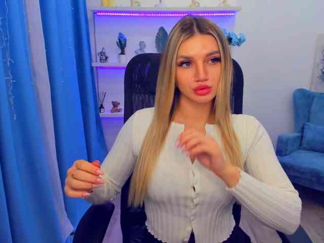 SelenaMoonlight webcam