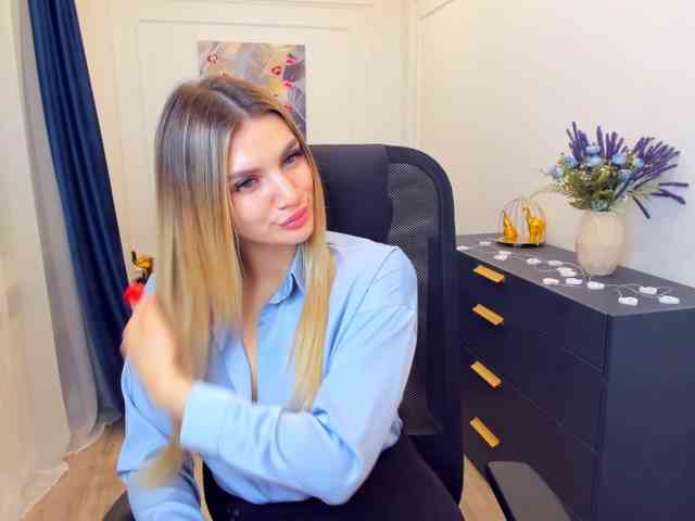 SelenaMoonlight webcam